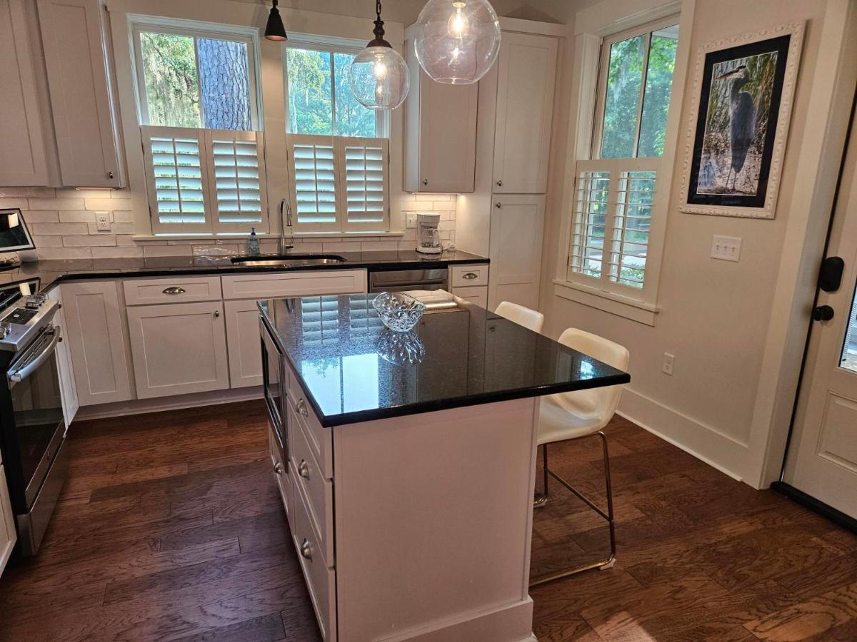 Low Country Cottage In Beautiful Habersham Beaufort Zewnętrze zdjęcie